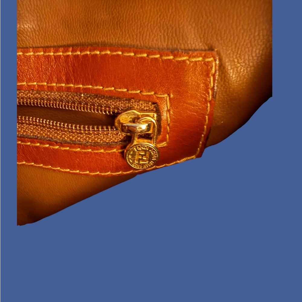 Rare Deadstock Vintage FENDI Janus Collection Leather Crossbody- New w/ Dustbag - Picture 8 of 11
